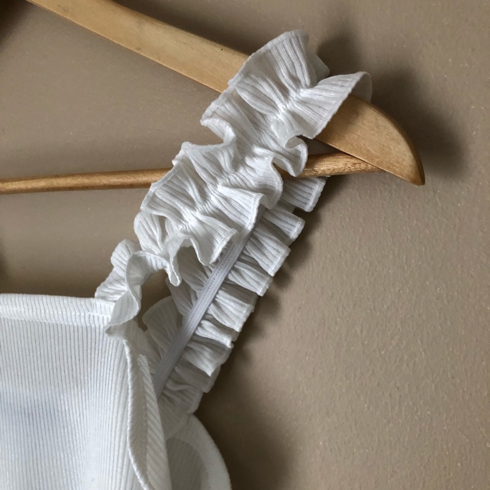 New Ruffled Cami Bodysuit - Picture 5 of 7